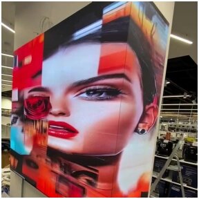 LED vidaus kampiniai ekranai prekybos centro "Akropolis" parduotuvėje