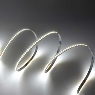 LED juosta, 14W/m, 1820Lm/m, 24V, šalta balta šviesa 3 LED juosta, 14W/m, 1820Lm/m, 24V, šalta balta šviesa 3