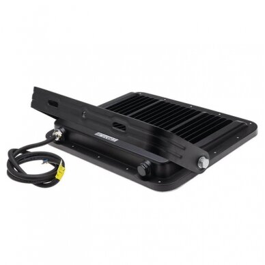 LED prožektorius, juodas, 100Lm/W, 150W, šalta balta šviesa 2 LED prožektorius, juodas, 100Lm/W, 150W, šalta balta šviesa 2