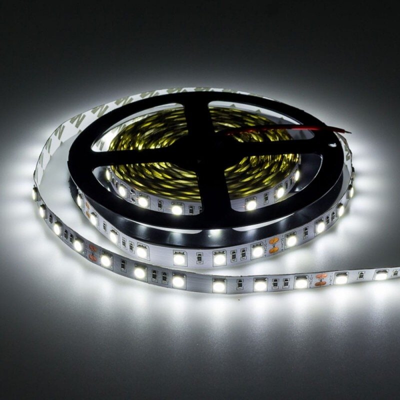 LED juosta, 14.4W/m, 600Lm/m, 24V, Pro, šalta balta šviesa 2 LED juosta, 14.4W/m, 600Lm/m, 24V, Pro, šalta balta šviesa 2