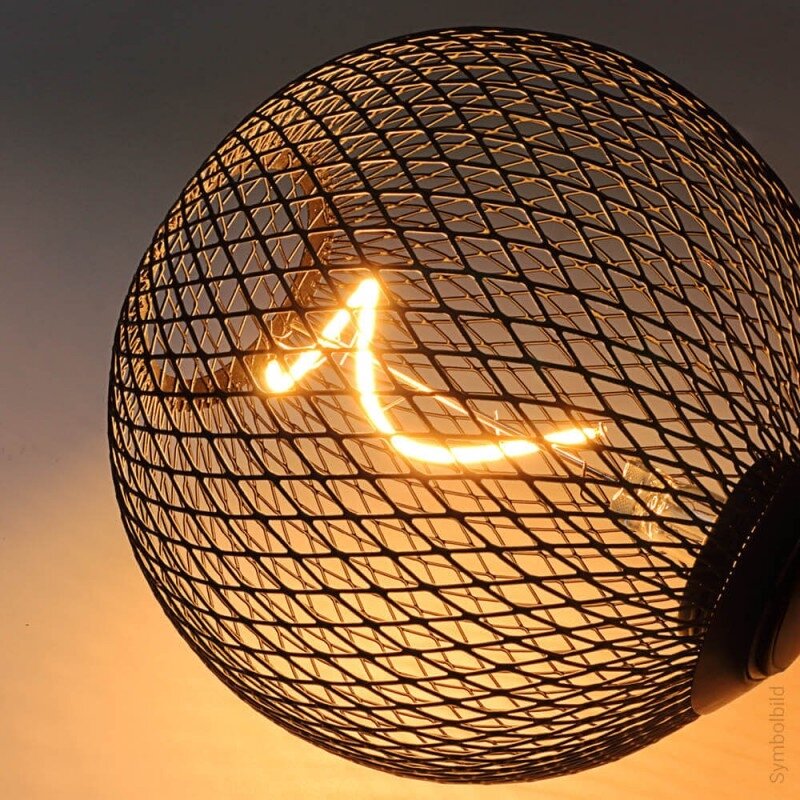 LED lemputė E27 2.5W, ažūrinis gaubtas, juodas, šilta balta šviesa 2 LED lemputė E27 2.5W, ažūrinis gaubtas, juodas, šilta balta šviesa 2