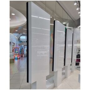 LED vidaus ekranai prekybos centro "Mega" parduotuvėje
